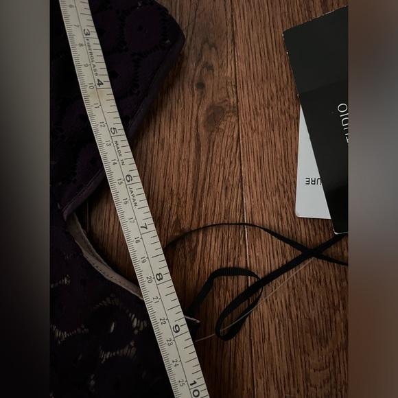 Plum lace cap sleeved dress - Picture 8 of 9